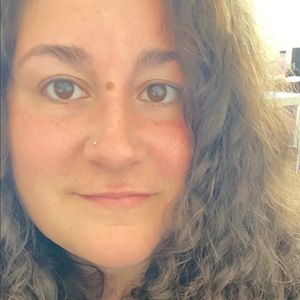 Meet your Posher, Lauren